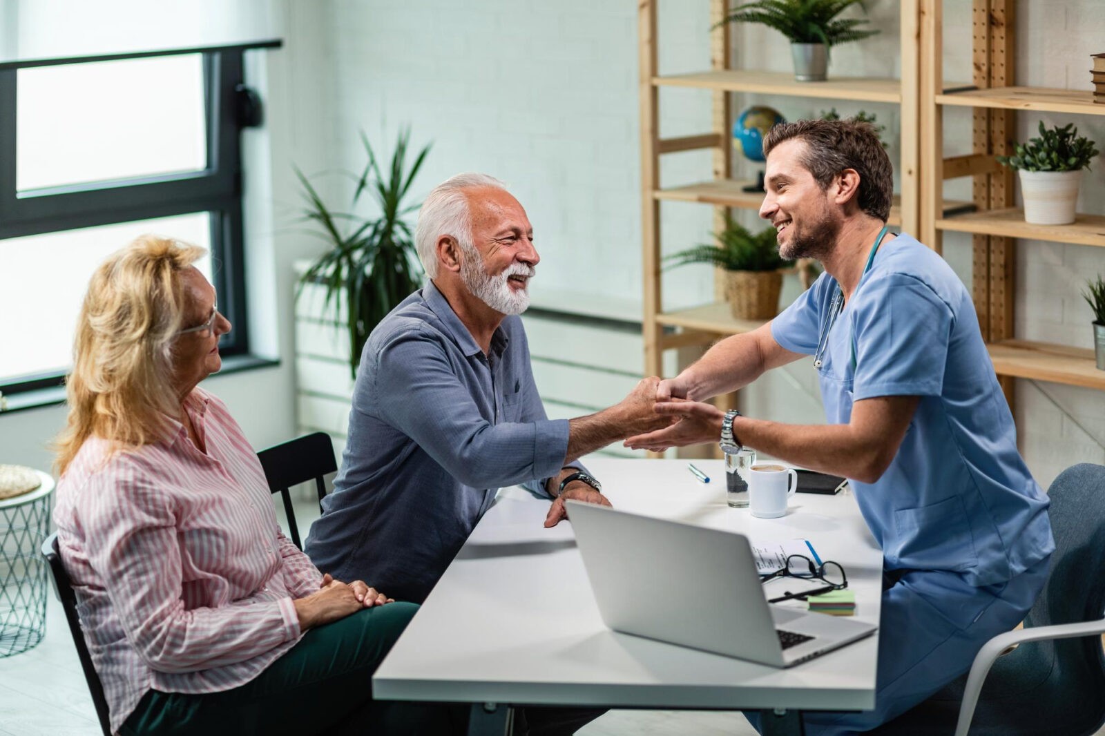 Exploring the Pros and Cons of a Million Dollar Life Insurance Policy